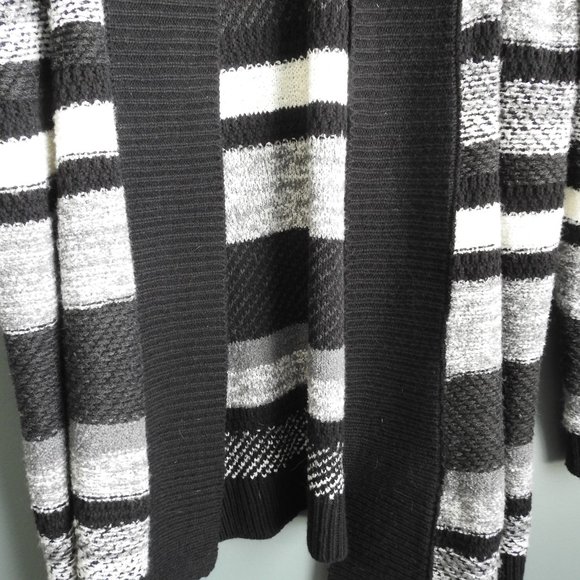 New Directions Black and Silver Long Sweater - Size XL - Picture 7 of 9